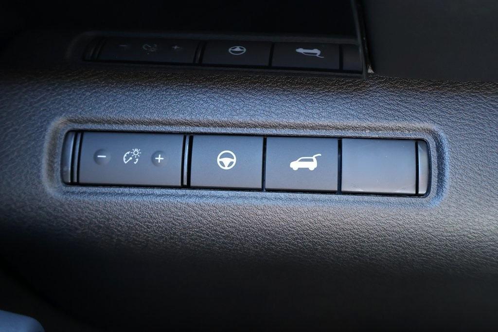 new 2025 Nissan Pathfinder car, priced at $35,258
