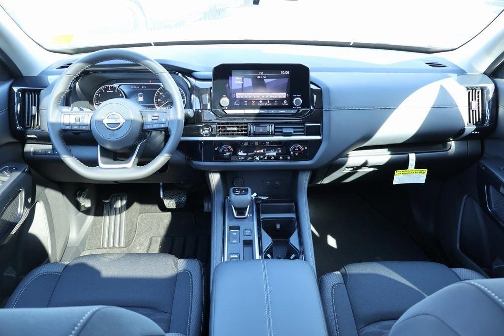 new 2025 Nissan Pathfinder car, priced at $35,258