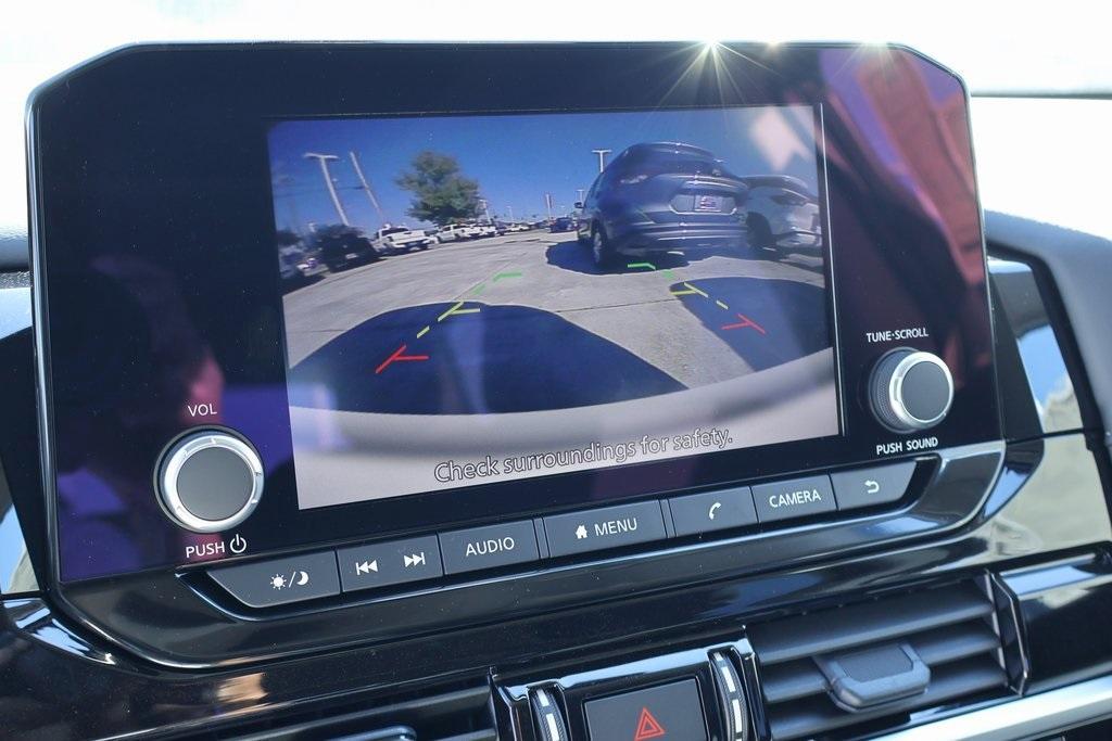 new 2025 Nissan Pathfinder car, priced at $35,258