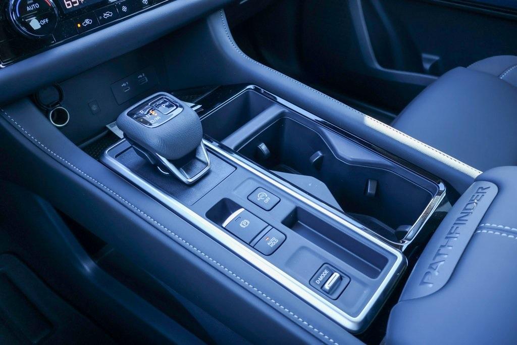 new 2025 Nissan Pathfinder car, priced at $41,924