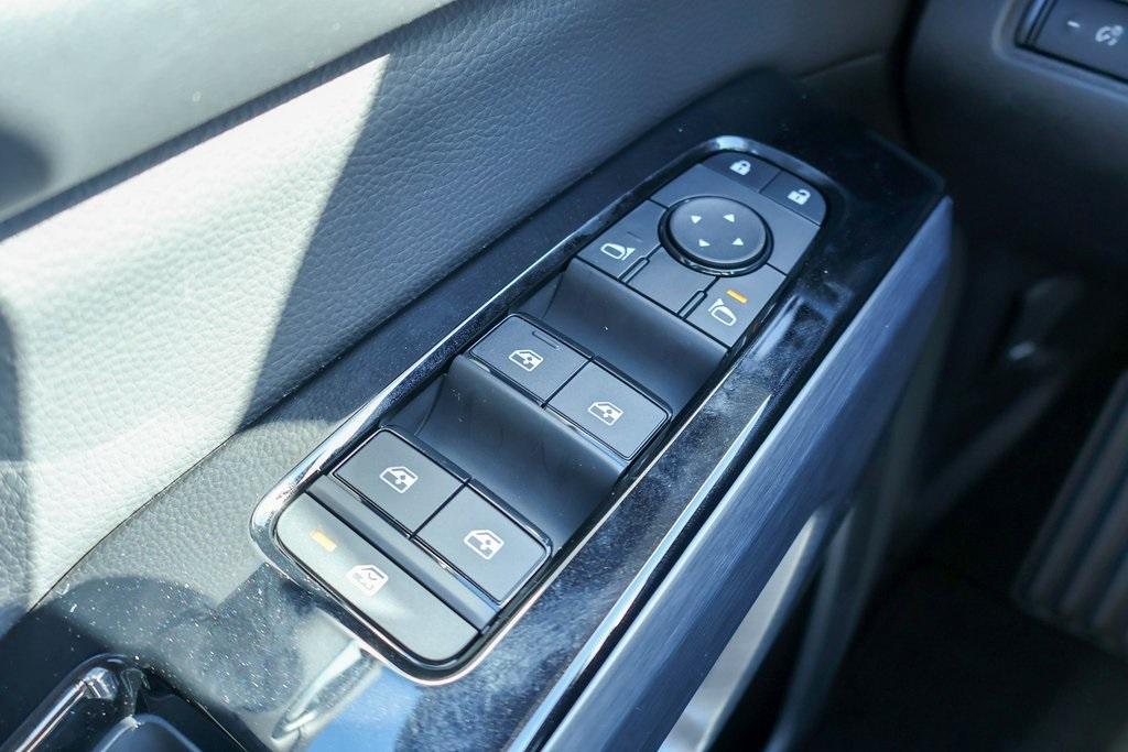 new 2025 Nissan Pathfinder car, priced at $41,924