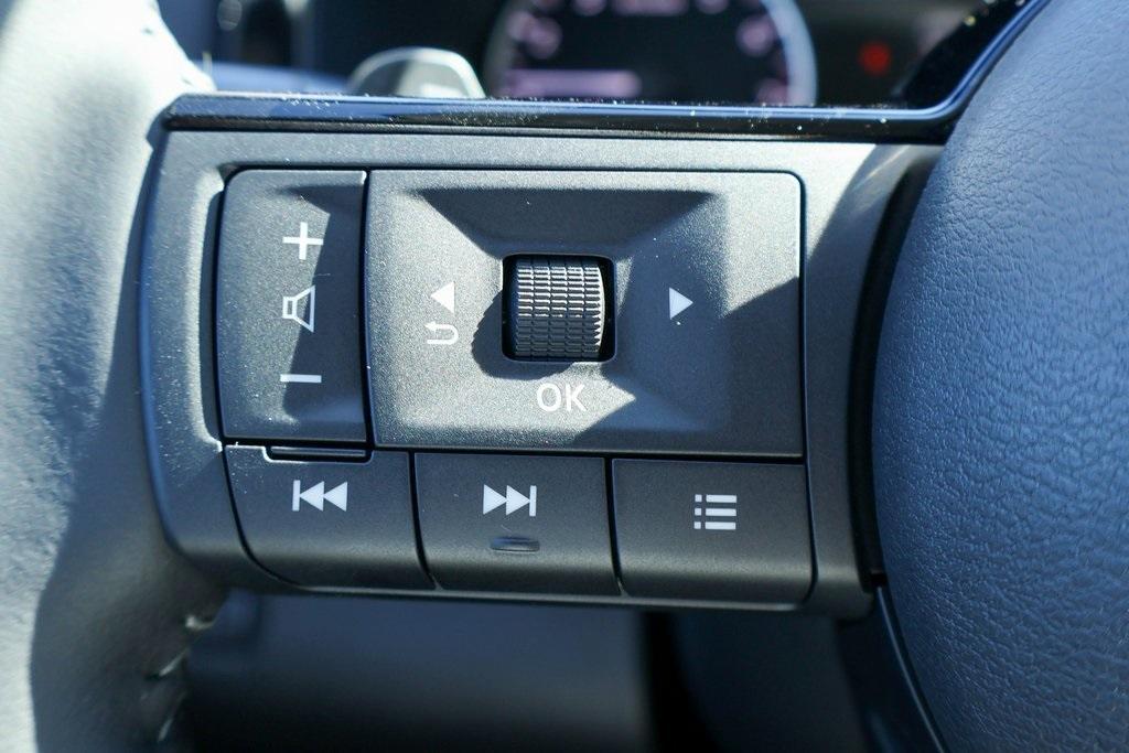 new 2025 Nissan Pathfinder car, priced at $41,924