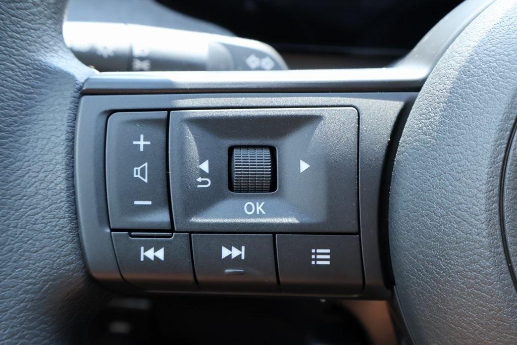 new 2025 Nissan Kicks car, priced at $26,962