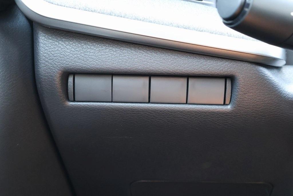 new 2025 Nissan Kicks car, priced at $26,962