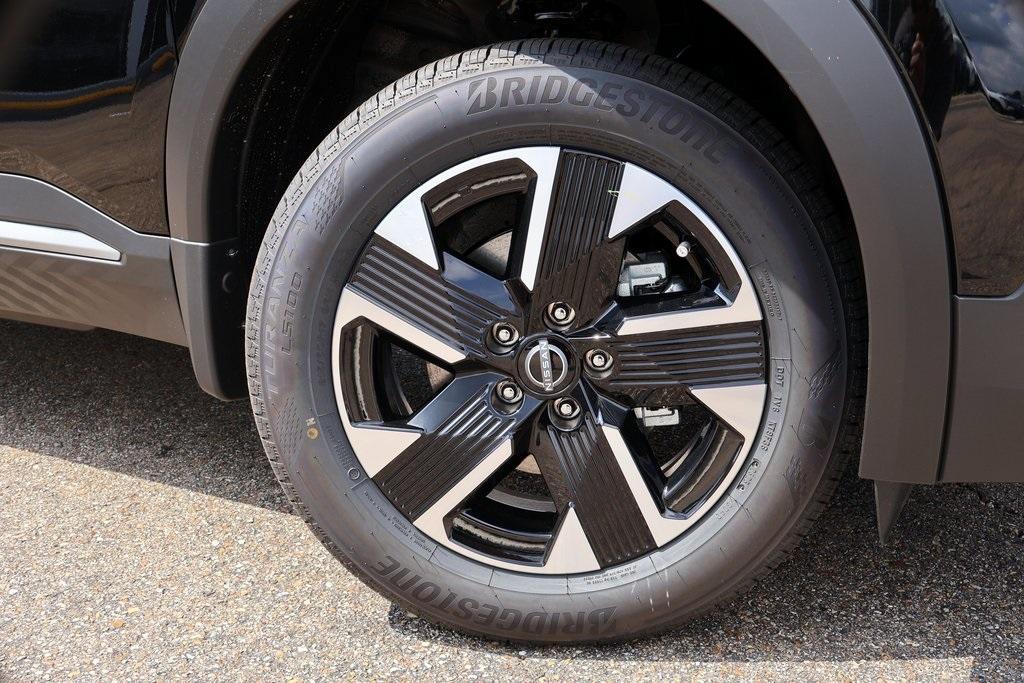 new 2025 Nissan Kicks car, priced at $26,962