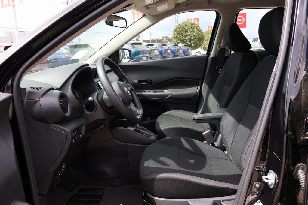 new 2025 Nissan Kicks car, priced at $22,431