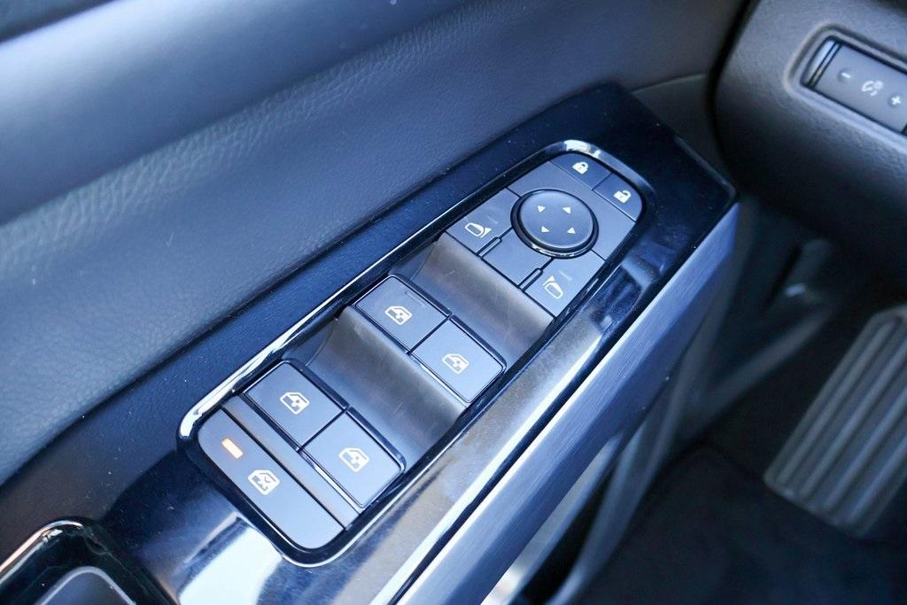 new 2025 Nissan Pathfinder car, priced at $42,783