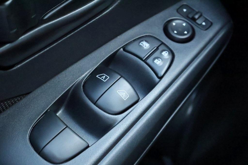 new 2025 Nissan Kicks Play car, priced at $23,294