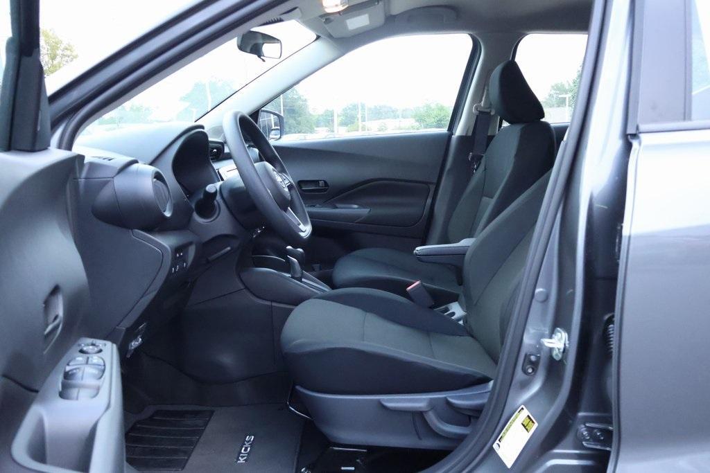 new 2025 Nissan Kicks Play car, priced at $23,294
