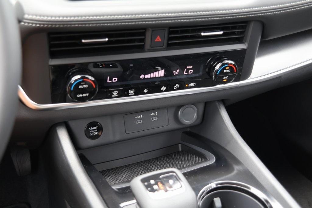 new 2025 Nissan Rogue car, priced at $30,001