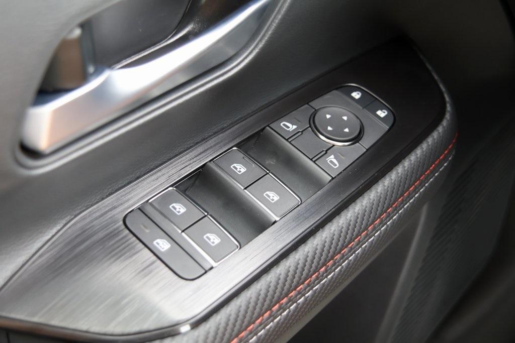 new 2025 Nissan Kicks car, priced at $25,856
