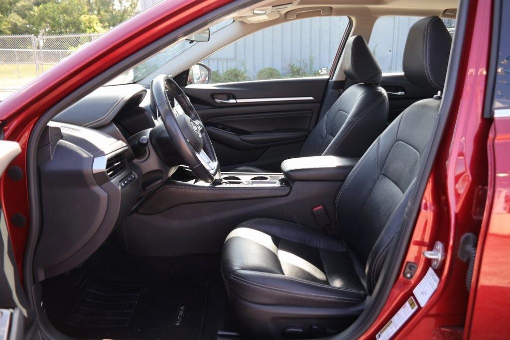 used 2023 Nissan Altima car, priced at $22,718