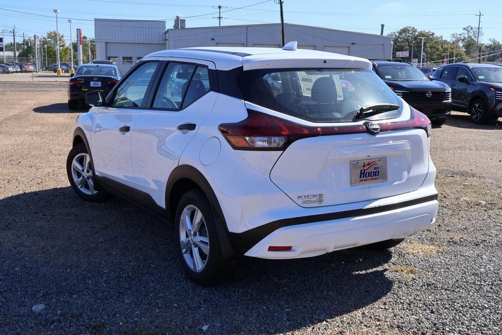 new 2025 Nissan Kicks Play car, priced at $23,294