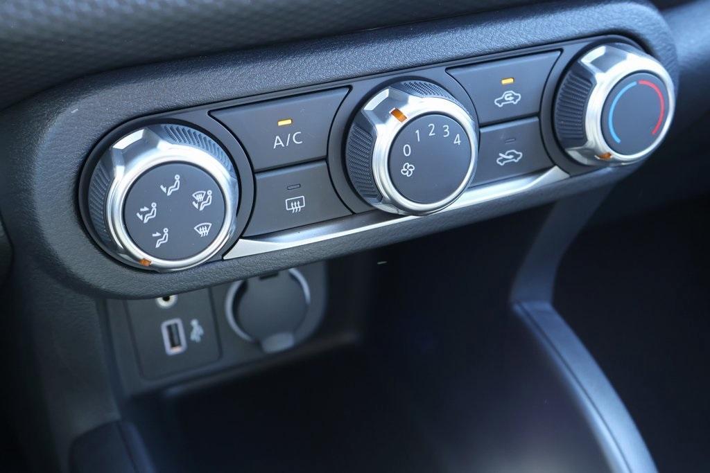 new 2025 Nissan Kicks Play car, priced at $23,294