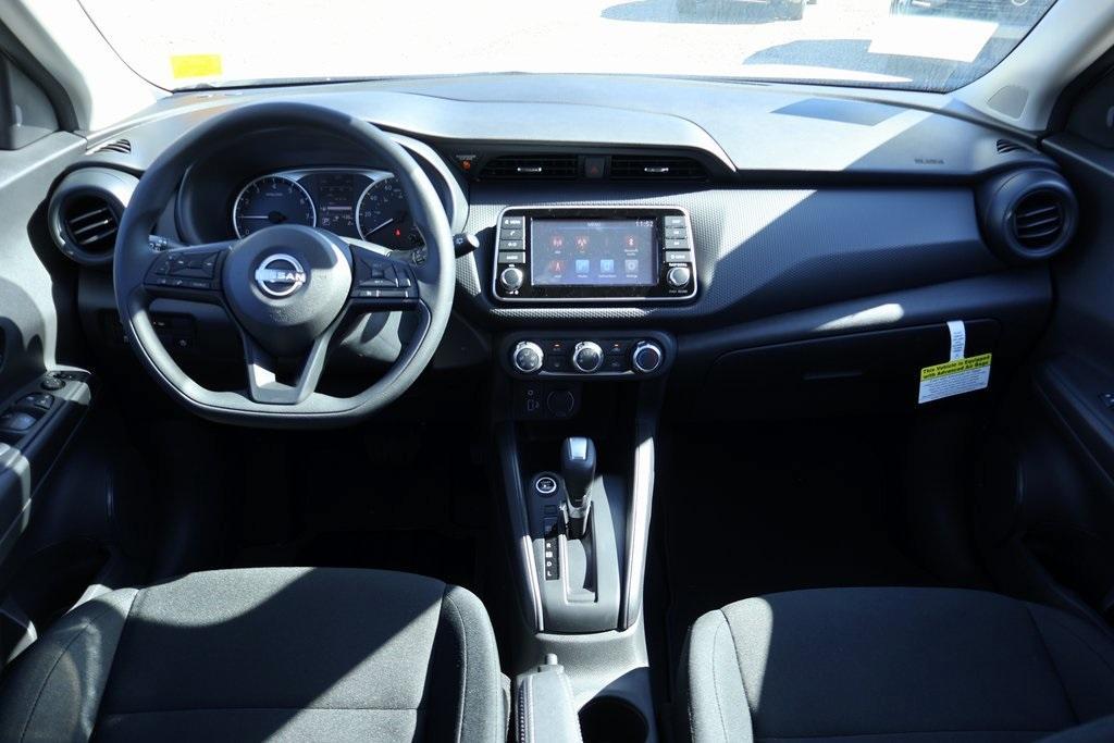 new 2025 Nissan Kicks Play car, priced at $23,294