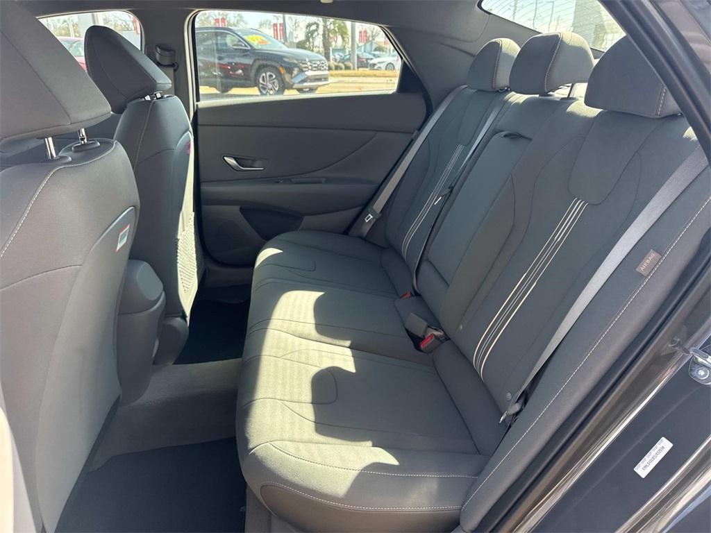 new 2025 Hyundai Elantra car, priced at $25,524