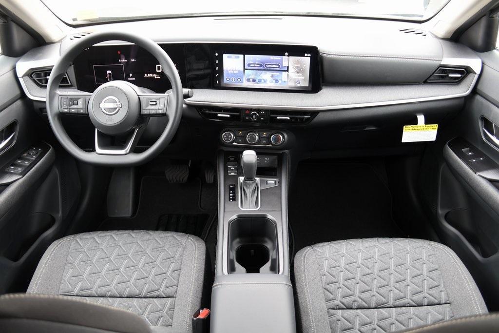 new 2025 Nissan Kicks car, priced at $24,948