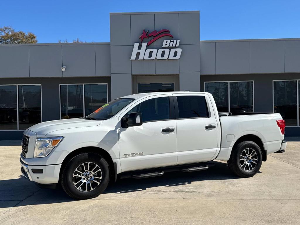 used 2024 Nissan Titan car