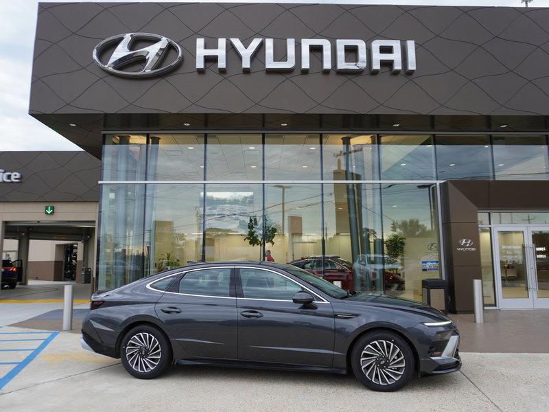 new 2024 Hyundai Sonata Hybrid car, priced at $30,500