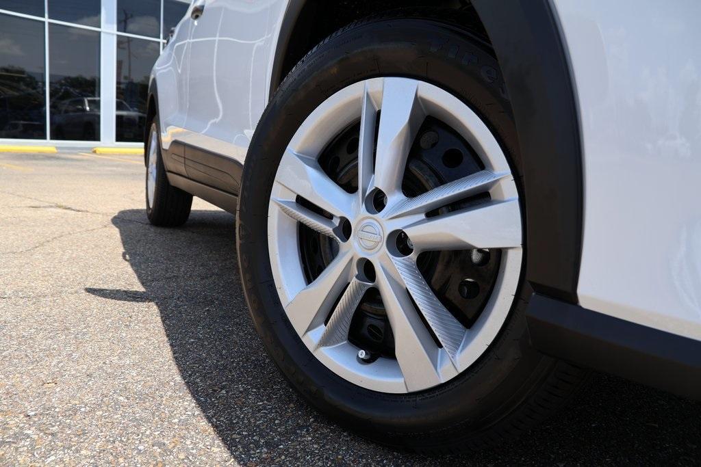 new 2025 Nissan Kicks Play car, priced at $22,672