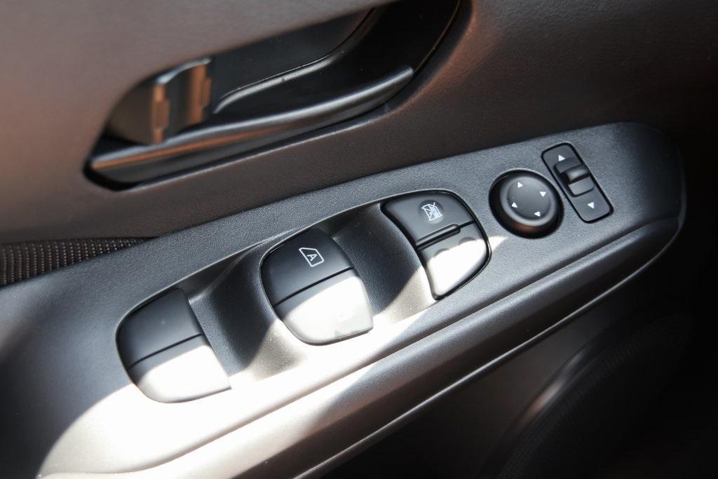 new 2025 Nissan Kicks Play car, priced at $22,672