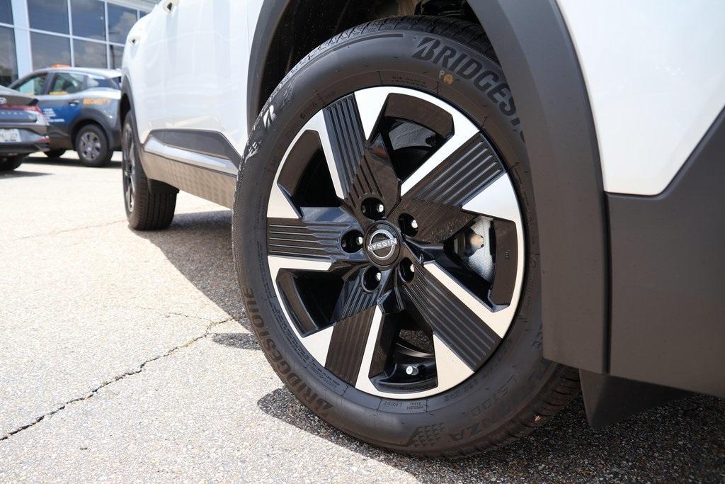 new 2025 Nissan Kicks car, priced at $26,565