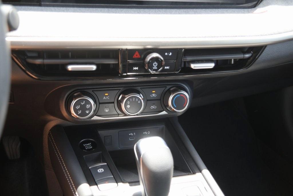 new 2025 Nissan Kicks car, priced at $26,565