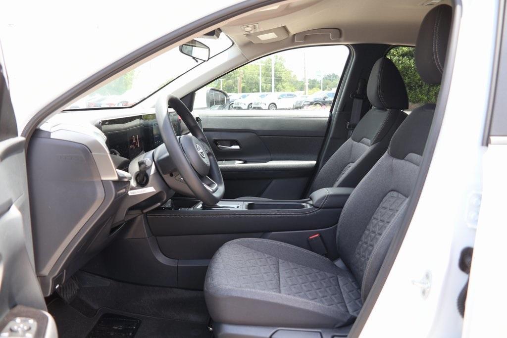 new 2025 Nissan Kicks car, priced at $26,565