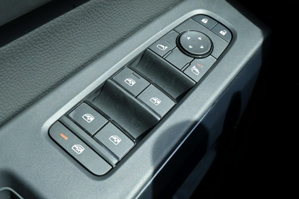 new 2025 Nissan Pathfinder car, priced at $35,145