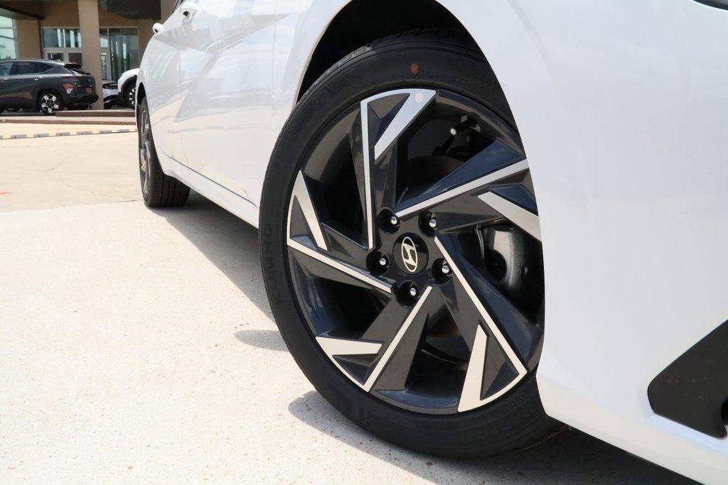 new 2025 Hyundai Elantra car, priced at $24,340
