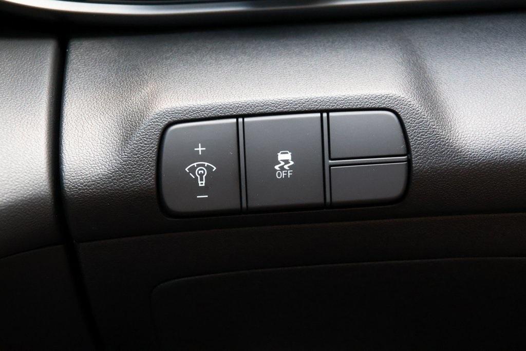 new 2025 Hyundai Elantra car, priced at $24,340