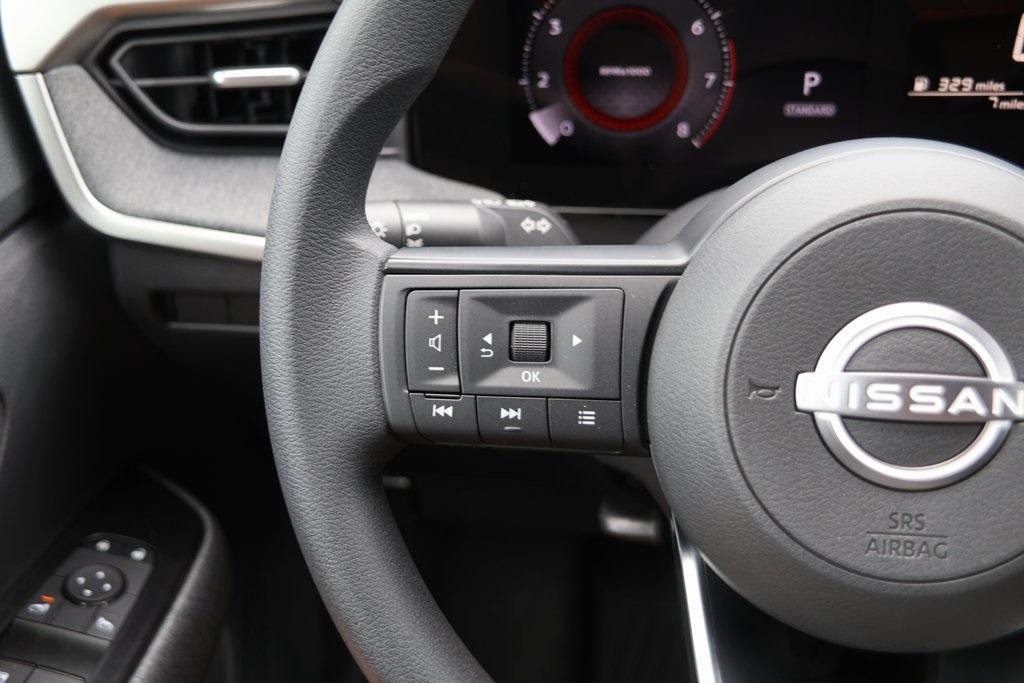 new 2025 Nissan Kicks car, priced at $26,170
