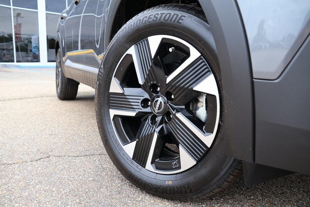 new 2025 Nissan Kicks car, priced at $26,170