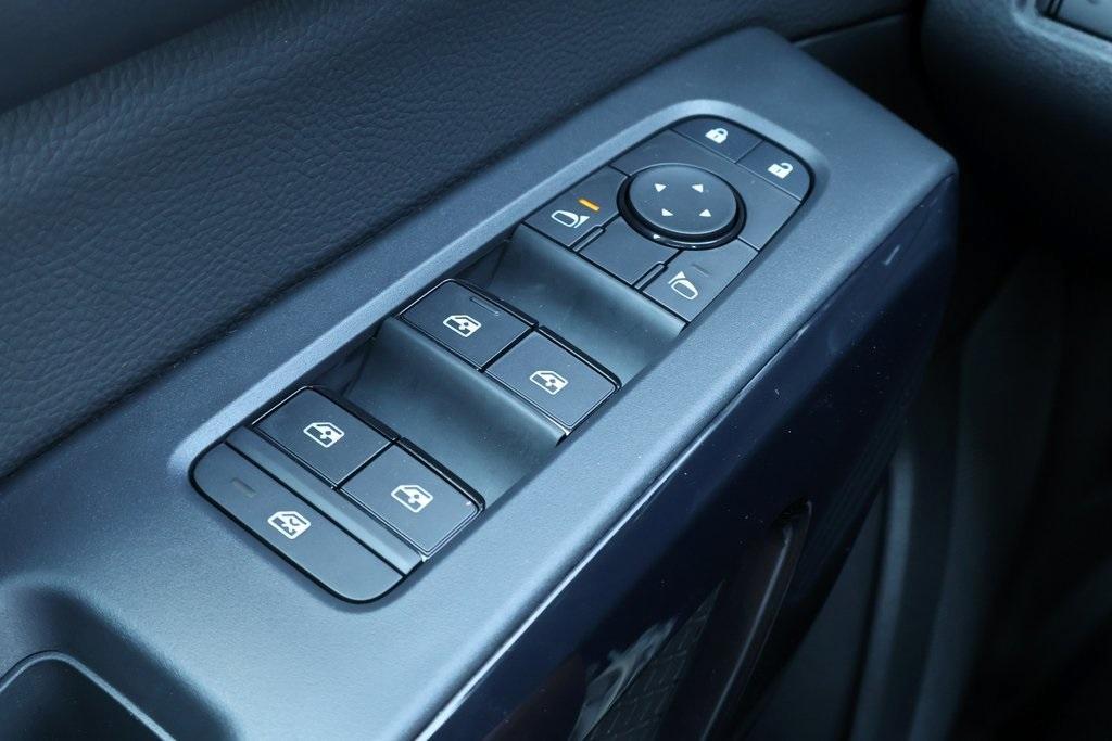 new 2025 Nissan Pathfinder car, priced at $33,587