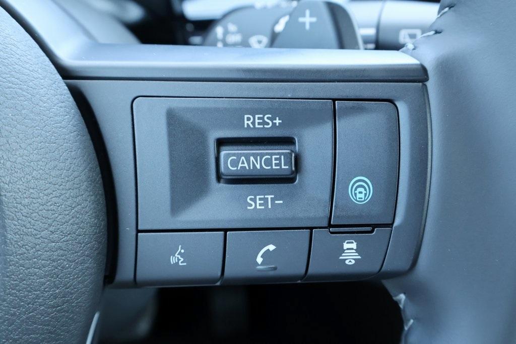 new 2025 Nissan Pathfinder car, priced at $33,587