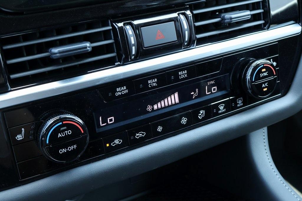 new 2025 Nissan Pathfinder car, priced at $33,587