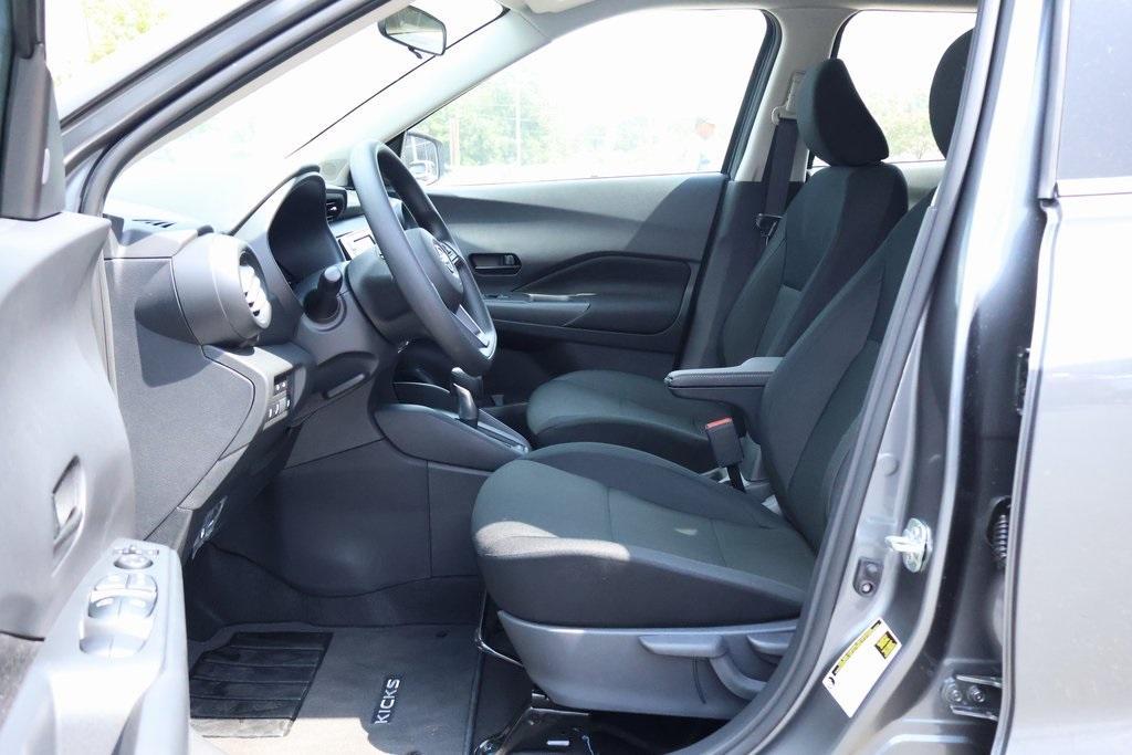 new 2025 Nissan Kicks Play car, priced at $23,294