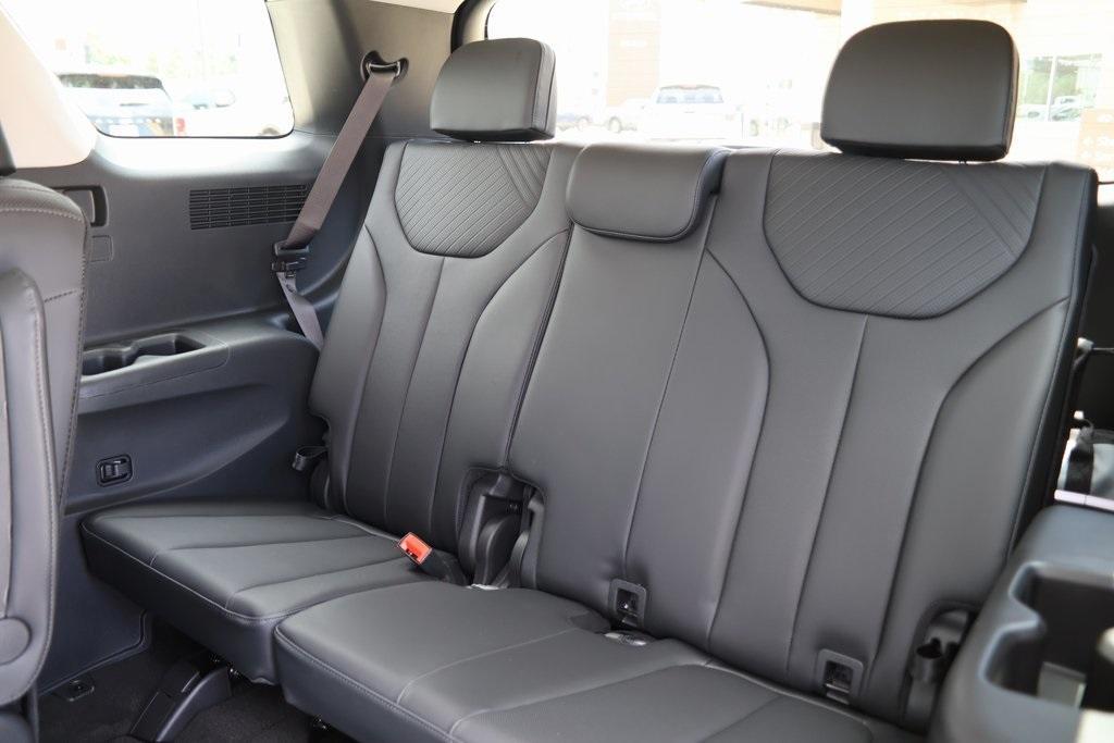 new 2025 Hyundai Palisade car, priced at $43,336
