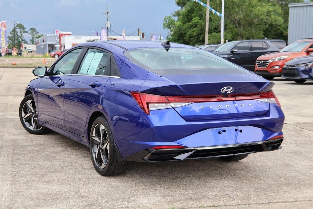 used 2022 Hyundai Elantra car