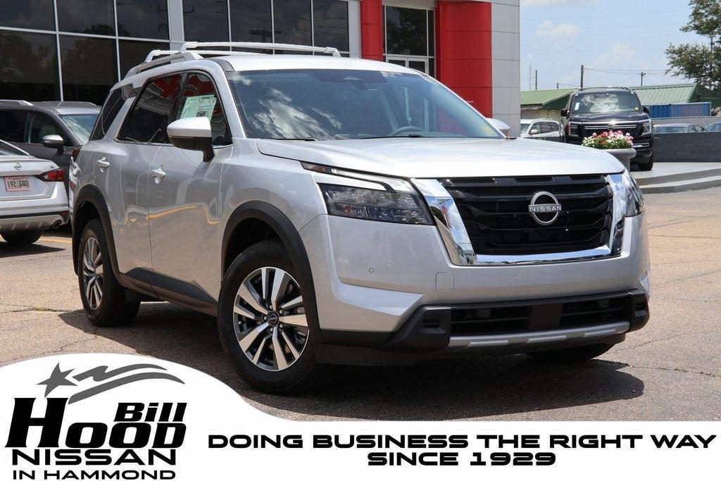 new 2025 Nissan Pathfinder car, priced at $40,677