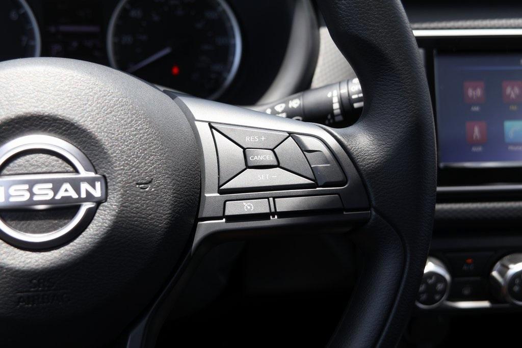 new 2025 Nissan Kicks Play car, priced at $22,672