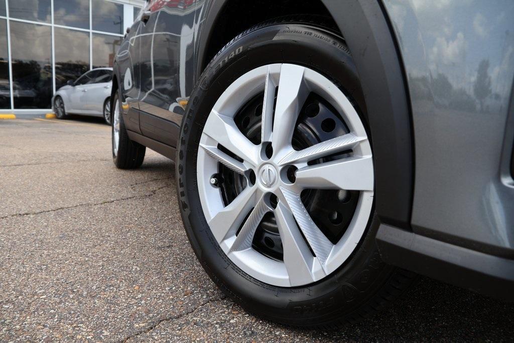 new 2025 Nissan Kicks Play car, priced at $22,672