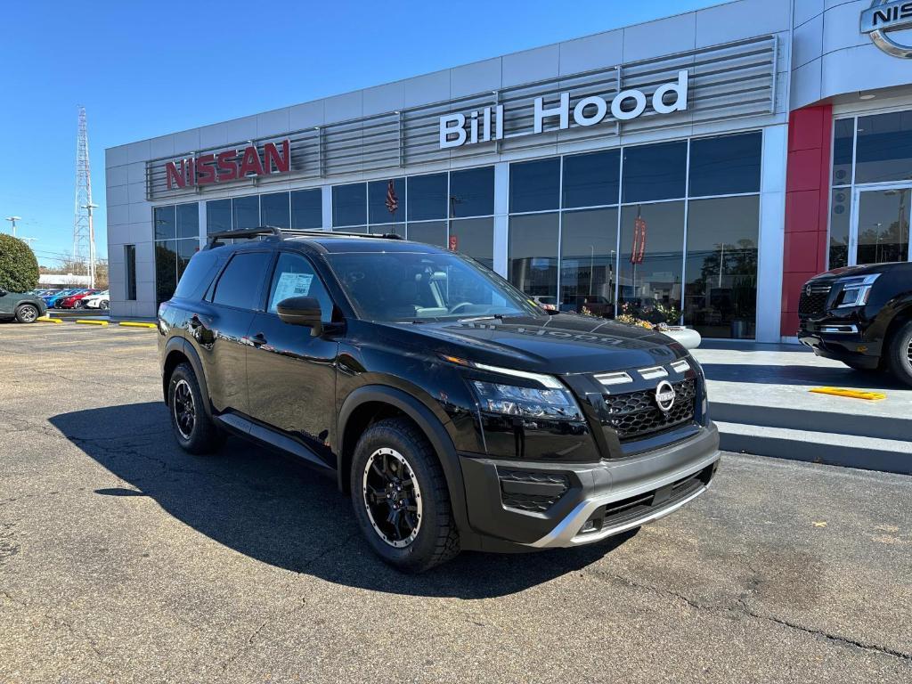 new 2025 Nissan Pathfinder car, priced at $45,998