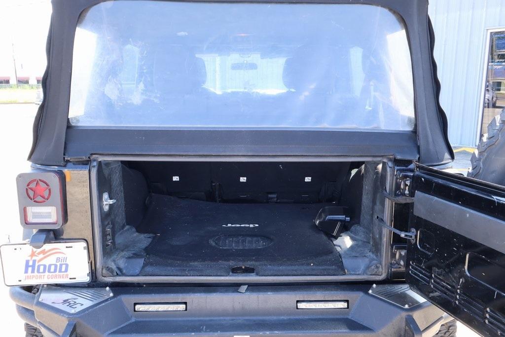 used 2015 Jeep Wrangler Unlimited car, priced at $18,484