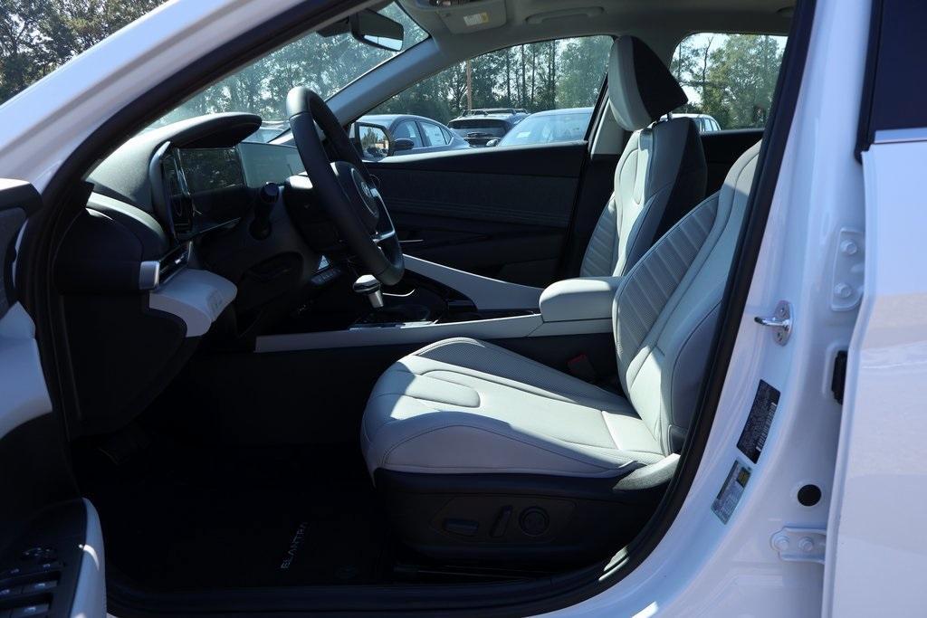 new 2025 Hyundai Elantra car, priced at $27,503
