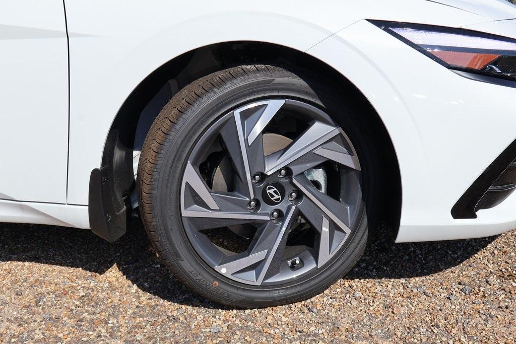 new 2025 Hyundai Elantra car, priced at $27,503