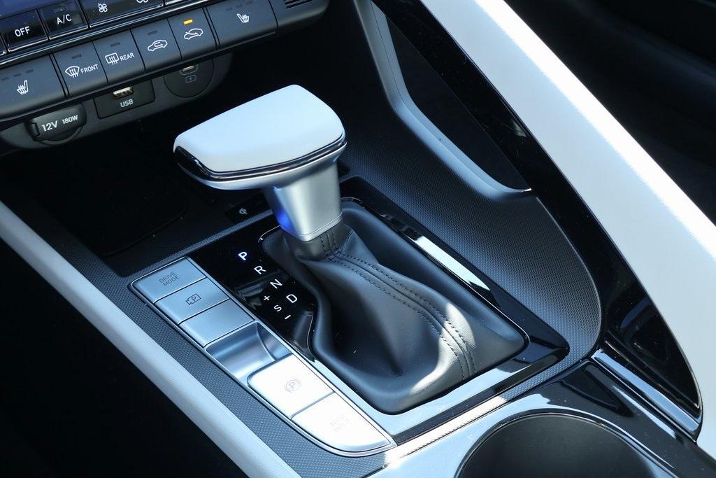 new 2025 Hyundai Elantra car, priced at $27,503
