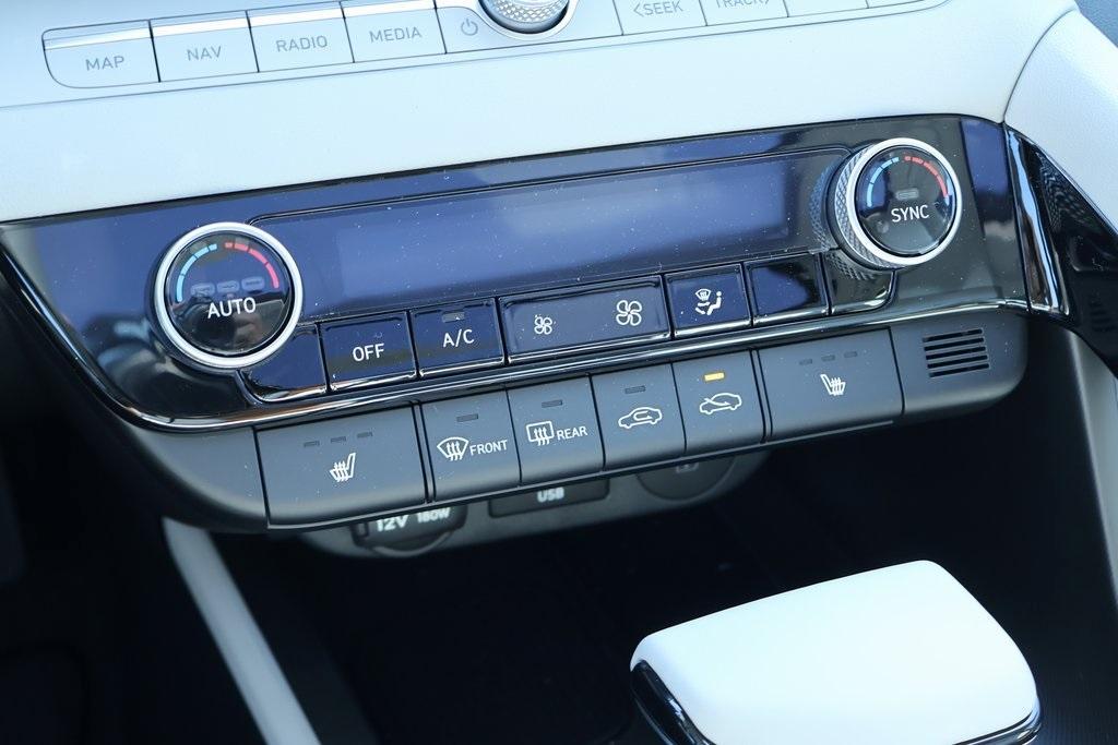 new 2025 Hyundai Elantra car, priced at $27,503