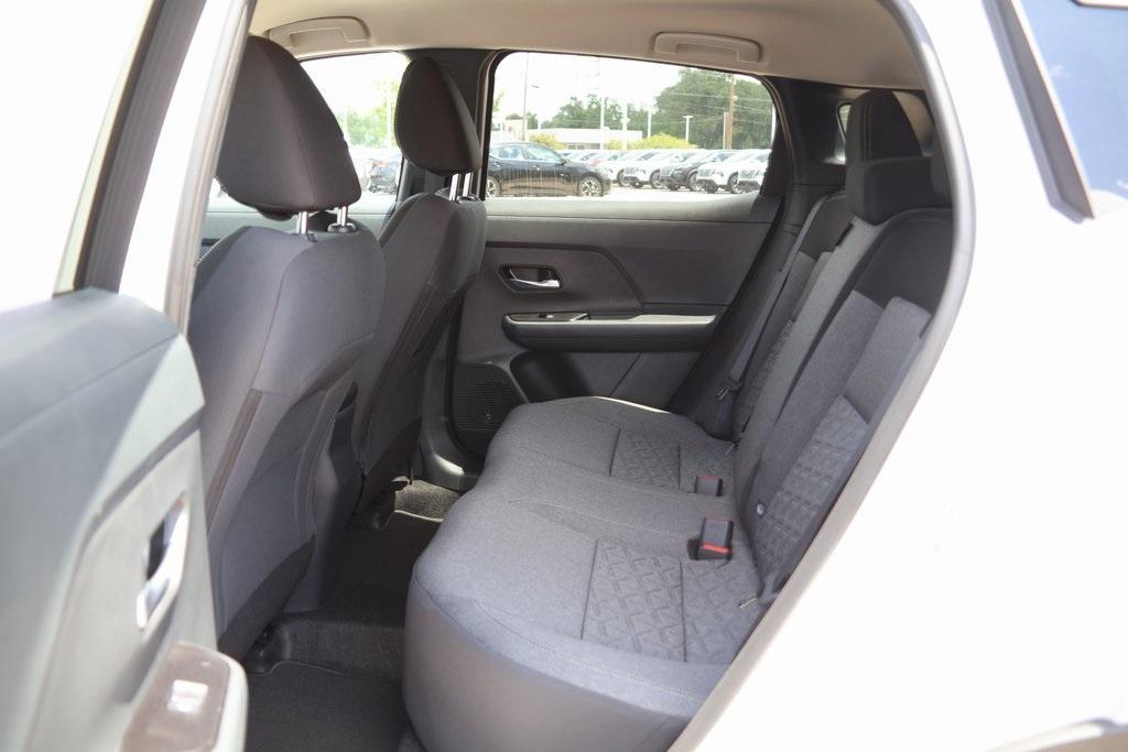 new 2025 Nissan Kicks car, priced at $26,012