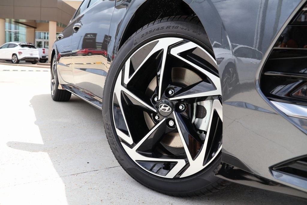 new 2025 Hyundai Sonata car, priced at $30,205